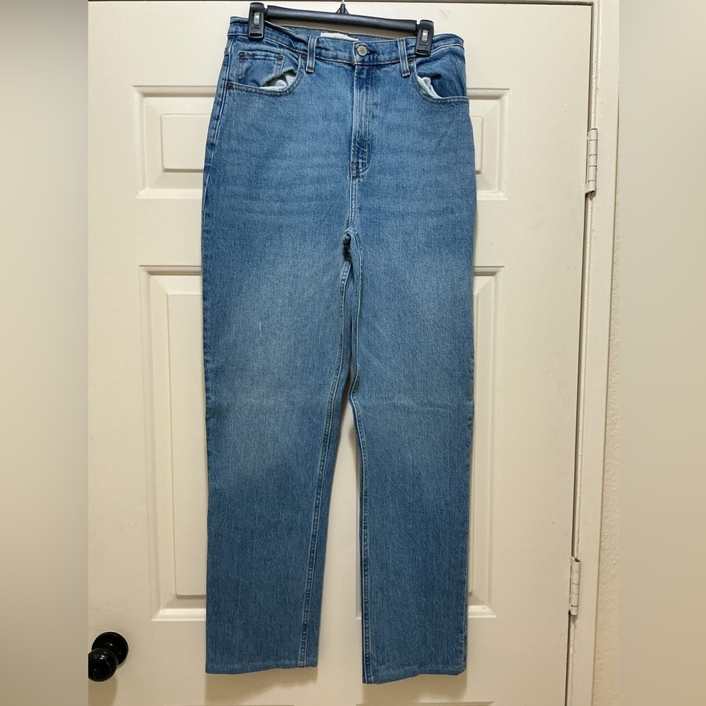 American Eagle Curvy Mom Classic Blue Denim Jeans